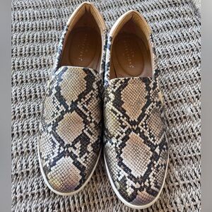 Imperfect snake print slip on shoes size 9.5M new directions maximalist chic